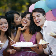 medium-shot-smiley-friends-celebrating